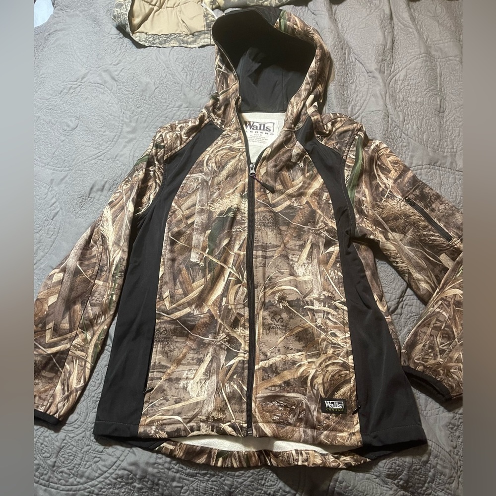 Walls camo zip up hoodie